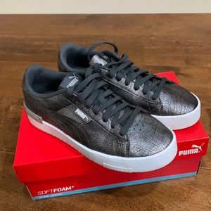 Women’s Puma soft foam sneakers